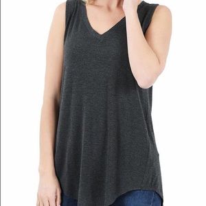 CHARCOAL LUXE RAYON V-NECK HI-LOW HEM TOP